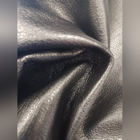 Danier EUC Black Leather Pants Size 6 - Picture 11 of 13